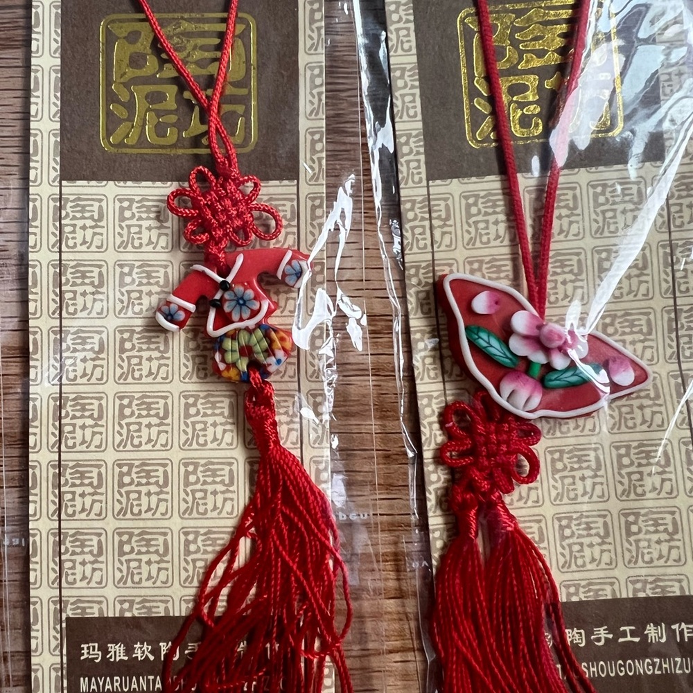 Colorful Chinese Style Ceramic Keychains Set - Picture 3 of 4